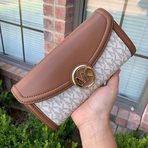 Michael Kors Fulton Continental Wallet